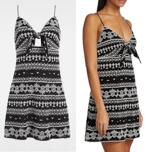 NWT ALICE + OLIVIA Embroidered Dress Black White Size 14